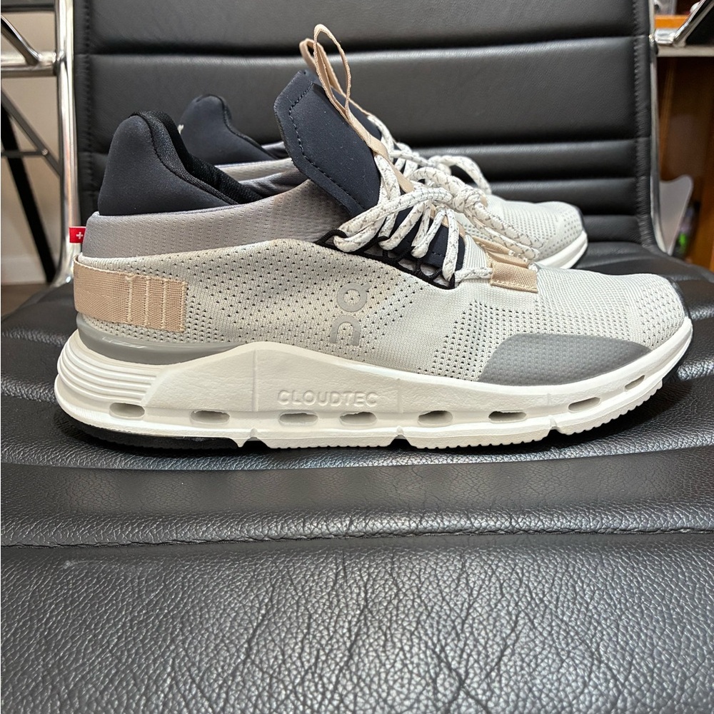 On Running Cloudnova Sneakers Size 8.5
